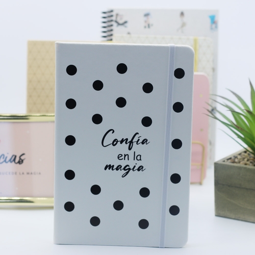 Libreta Confía en la magia