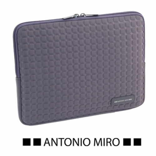 Funda para iPad Taxsa de Antonio Miró